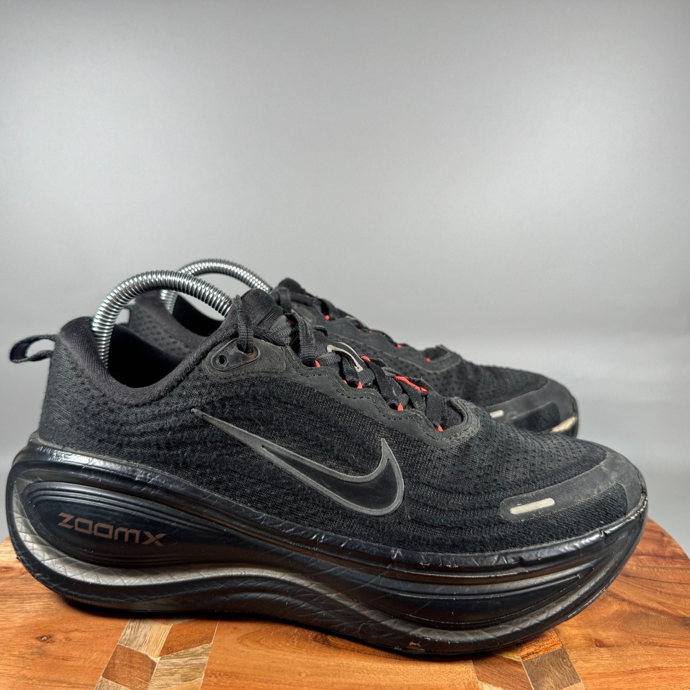 Nike ZoomX Invincible Run Flyknit 3 Mens Size 8 Black Red HV8150-007
